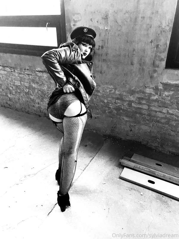 fuck me in this construction site ? would love to get caught..