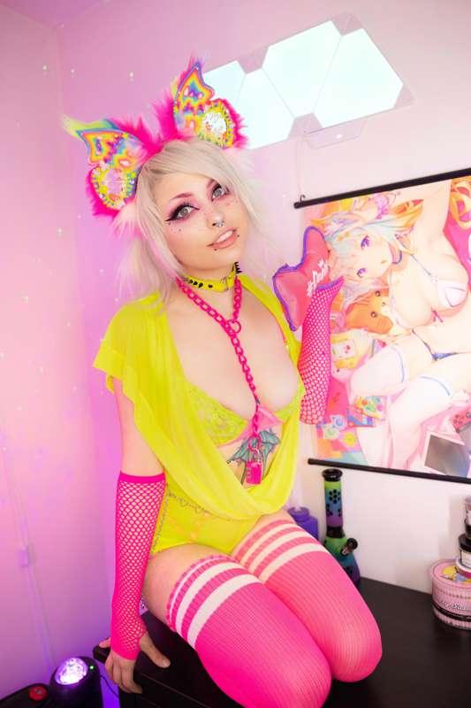 Do you like my toy? 🥺 <3