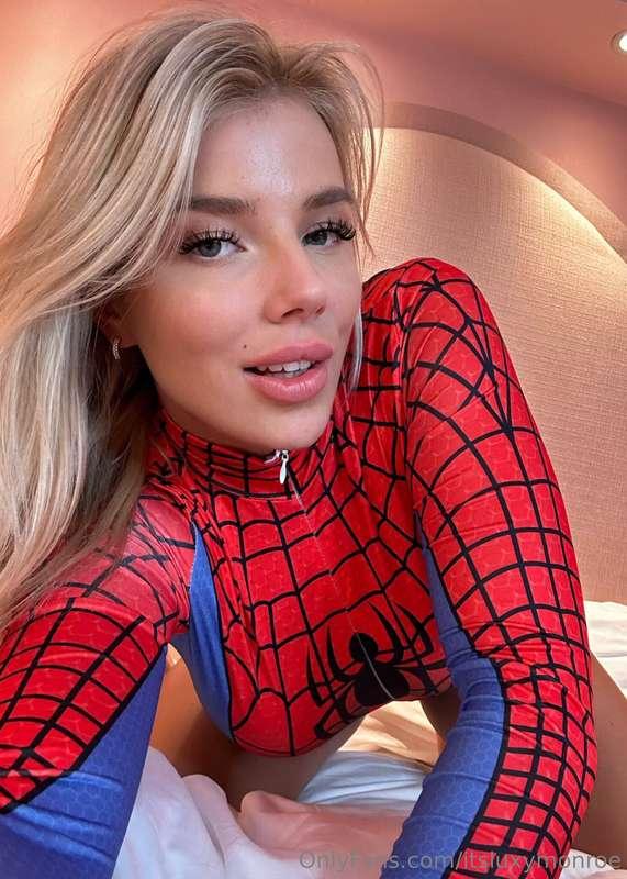 Want me to be your super sexy hero?⚡️