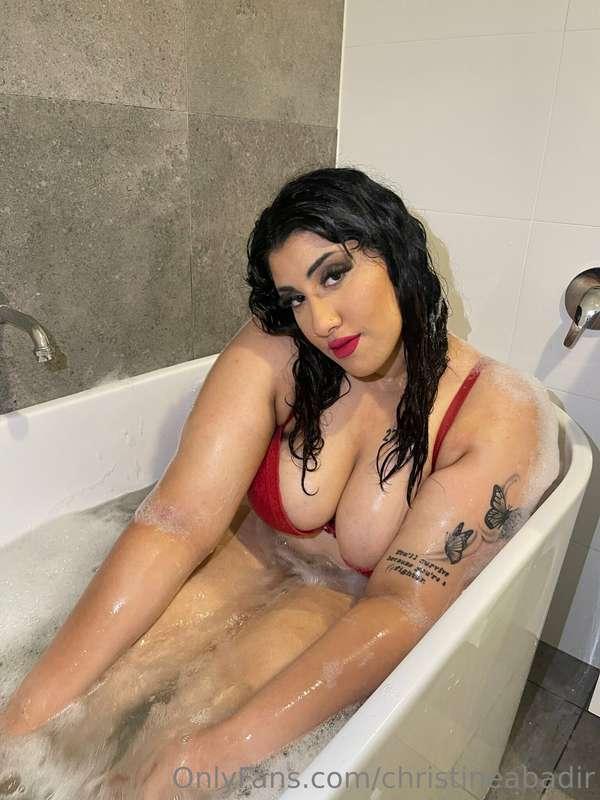 Bubble baths. 🫧