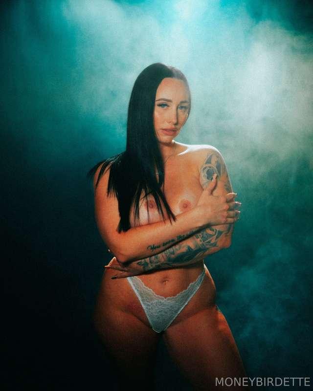 I am online and taking customs, private lines and sexting re..