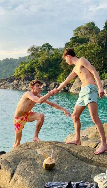 Trust me I’ve got you… I just want a kiss 🙈😏