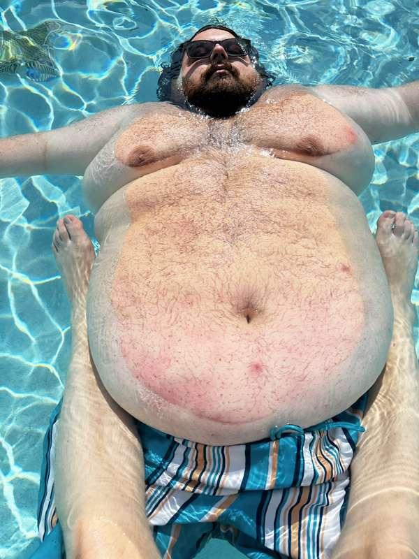 Premium Pizza Poolside