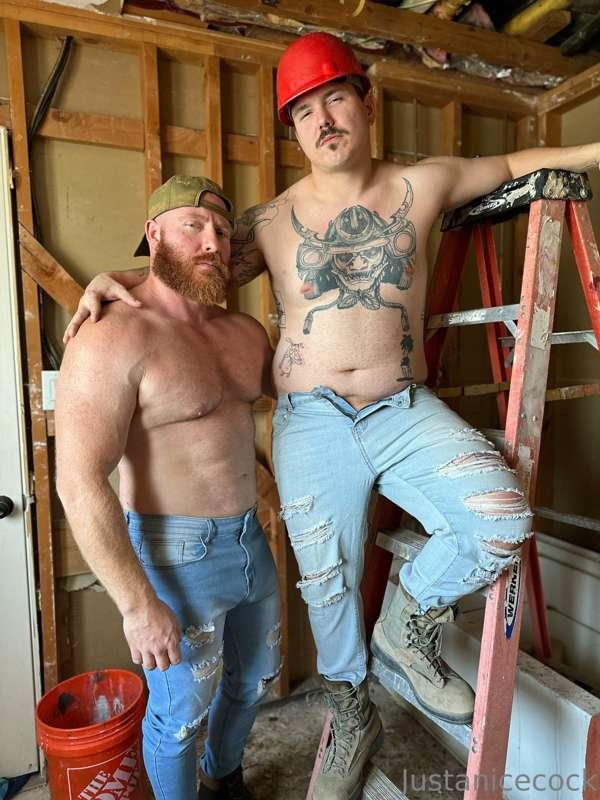 *Working Hard* or **Hardly Working**?! 👷‍♂️