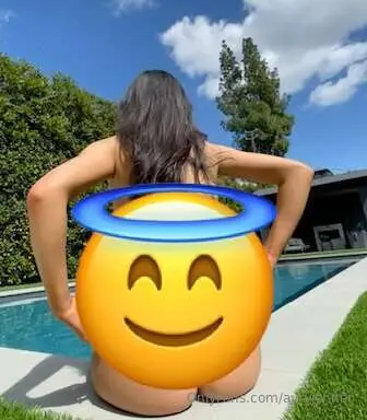 serving you cake by the pool ... 😈