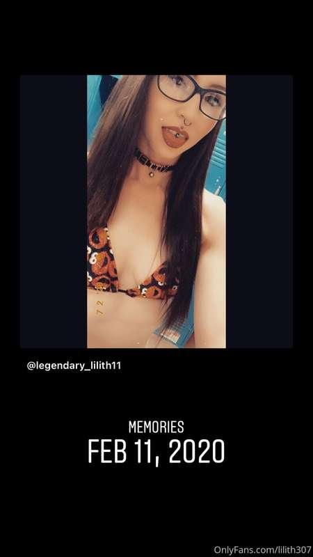 Enjoy a photo of me from a year ago 😘
Also, feel free to fol..
