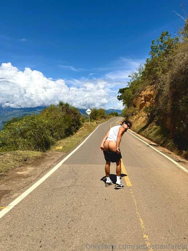 What would you do if you found me like this on the road?🚗