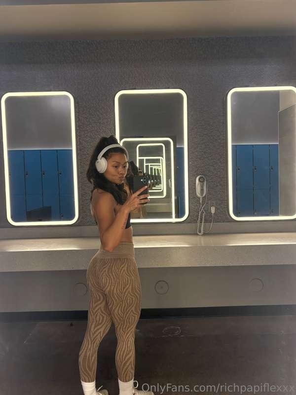 come beat this moon cake up 😜 ps watch how I let my roommate..