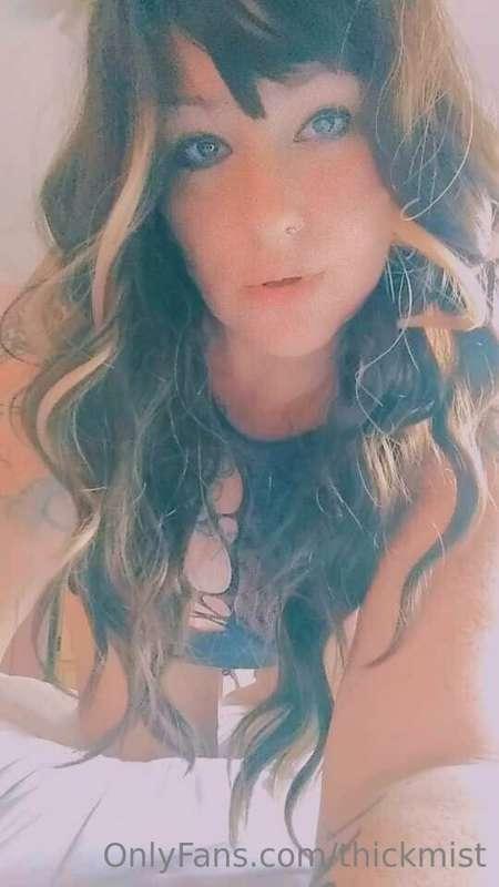 Happy Milf Monday 💜 My VIP page has daily content if you wan..