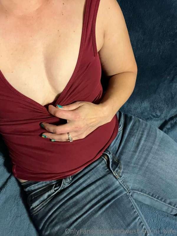 Happy Tittie Tuesday!!