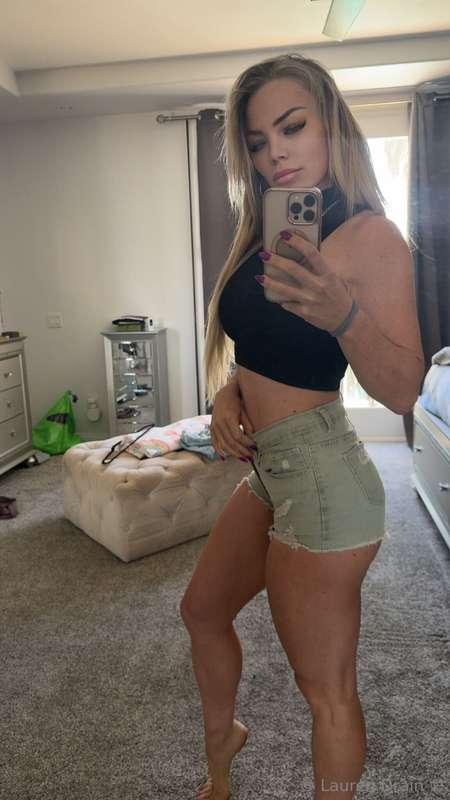 just chilling rn... come chat ;)