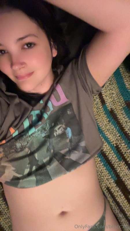 Good morning loves! 🖤I was super horny so I played with myse..