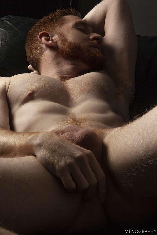 Ginger Porn star Leander plays with his hole