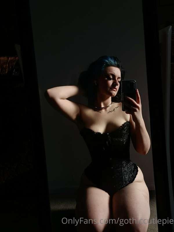 gothiccutiepie image #11