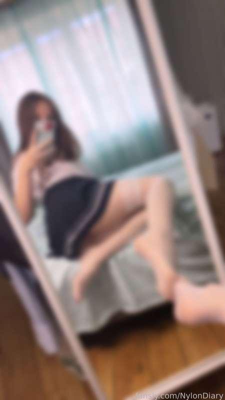 Snow white stockings 🤍 Cum keep me warm 

#stockings #nylons #selfie #legs #pussy #fyp #brunette #upskirt #butt #