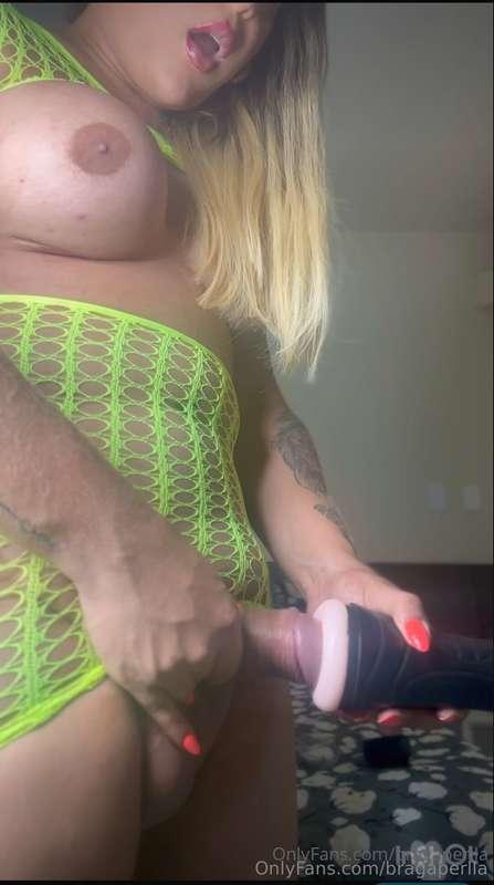 Hey love, I know you're addicted to pleasure... so this solo..