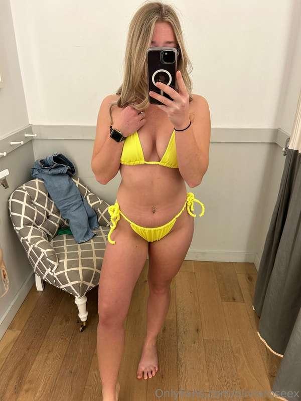 getting vacay ready, who wants to come with😏