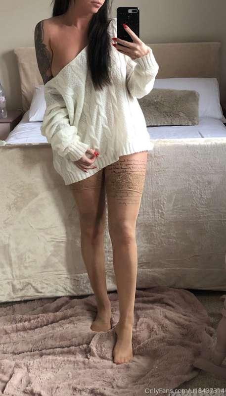 Baby it’s cold outside... let’s stay in and play 💕🙊