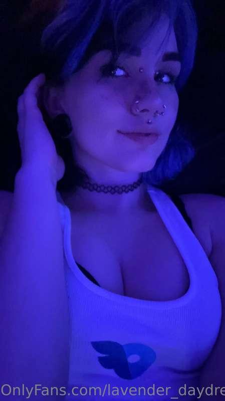 About to go to bed. 🖤🖤 might do a onlyfans shirt photo shoot..
