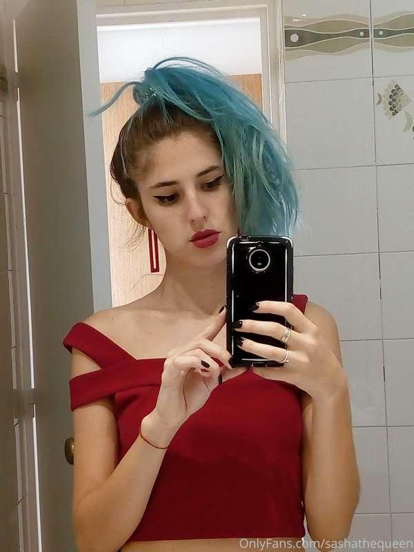 i will be streaming now, come to surrender