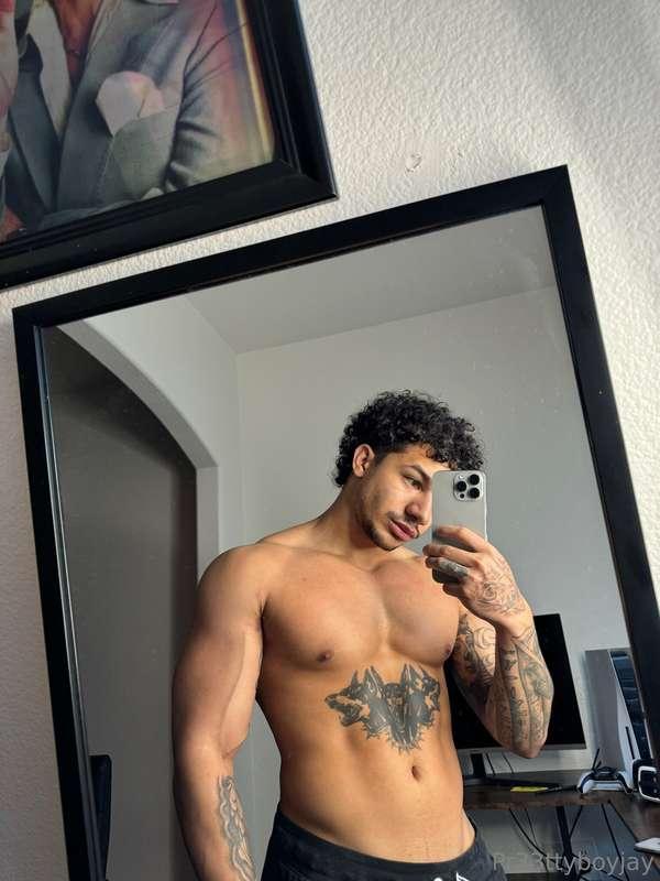 I know you're online - text me 😜