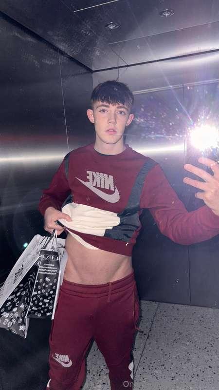 Elevator stopped working!🤭 would you mind being stuck in thi..