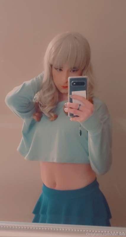 pictured: me getting ready to get fucked 🤤
i miss his dick a..