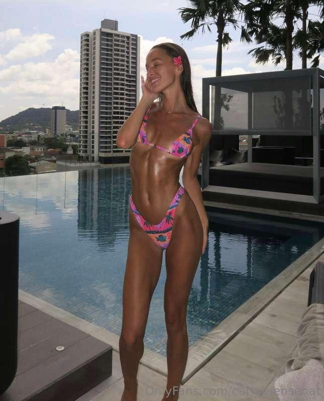 Spreading good vibes today 🌺👙💕