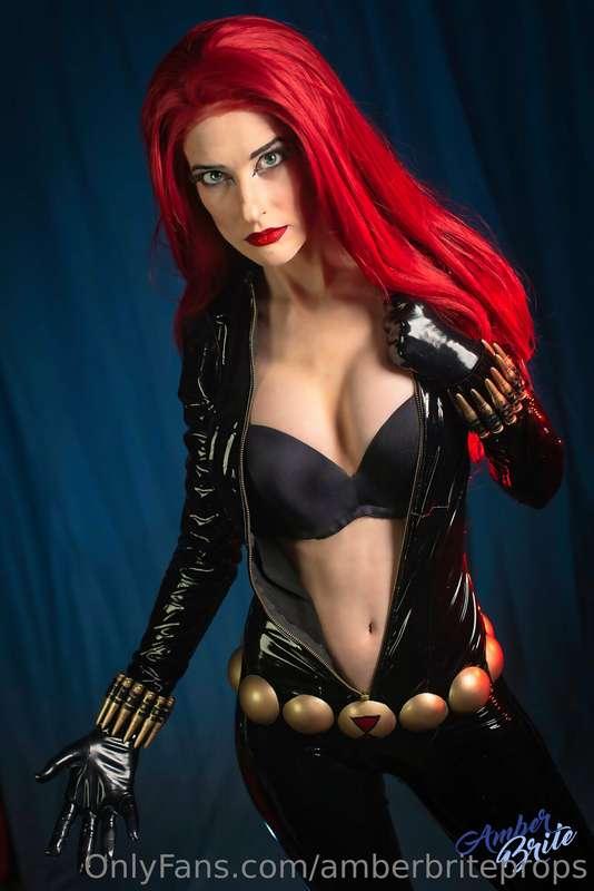 Here's the spicier half of the catsuit shoot! We have a litt..