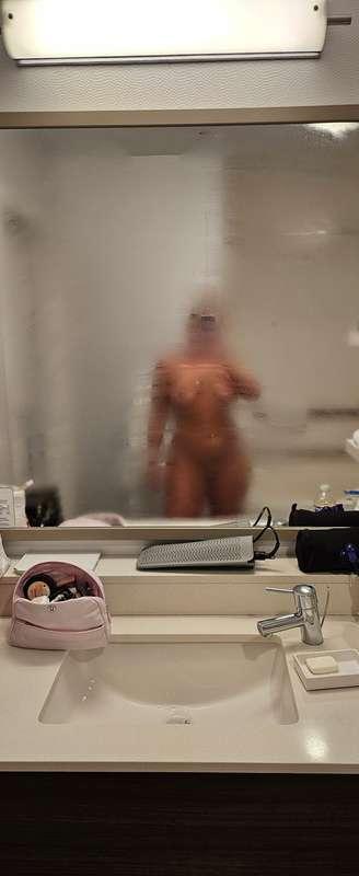 Naughty nudie hotel selfie... 🫣🤫