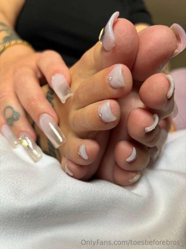 toesbeforebros_ image #18