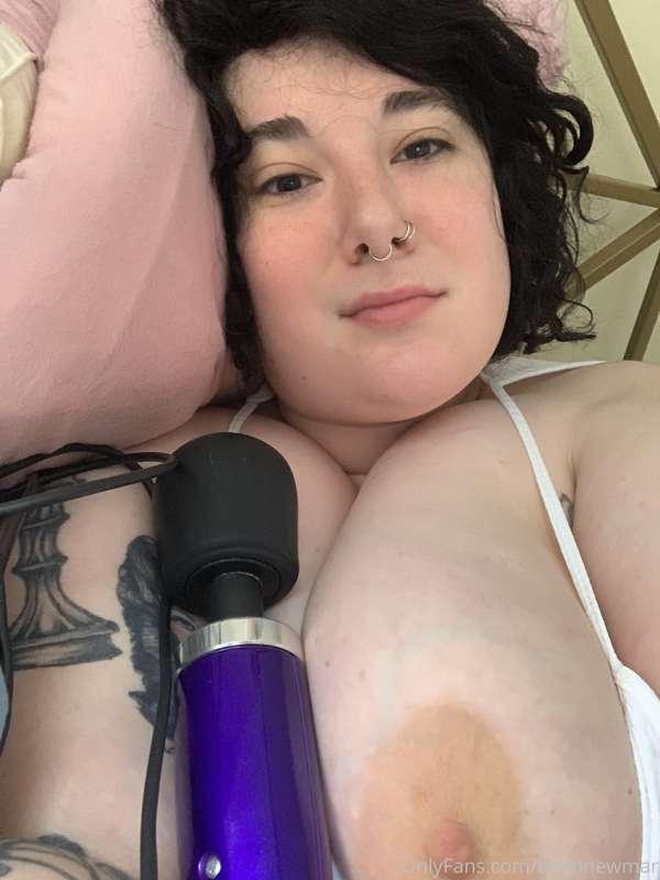 Did some bedroom karaoke this morning. Hope I didn’t wake my..