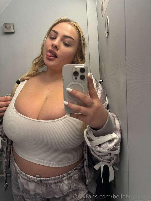 FREE uncensored video is waiting for you weekly when you tur..