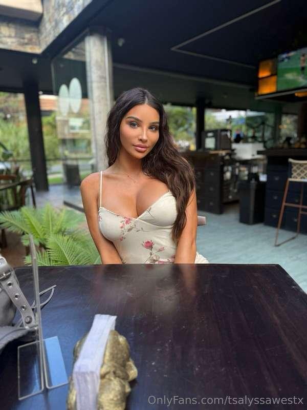 Would you date me? 💕