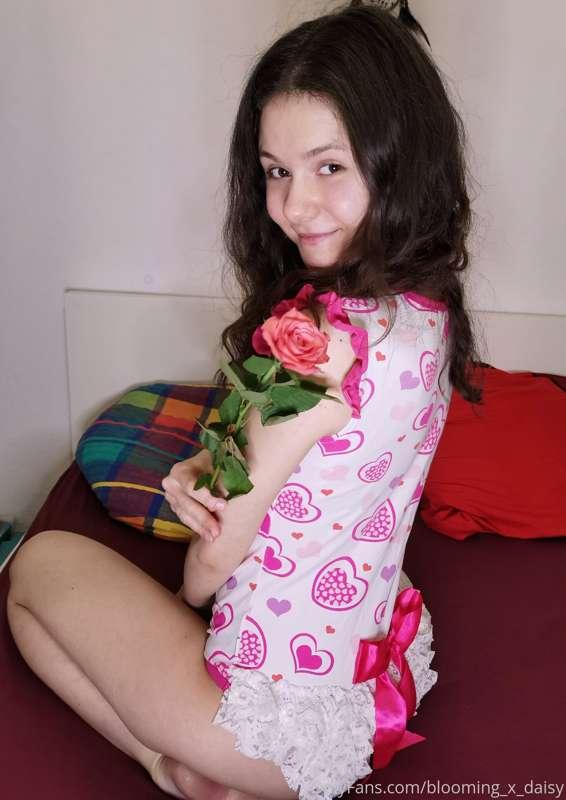 blooming_x_daisy image #1