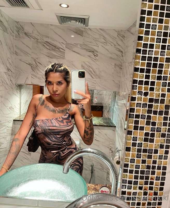 I will brighten up your day when u dm me now 🍆💦🍑