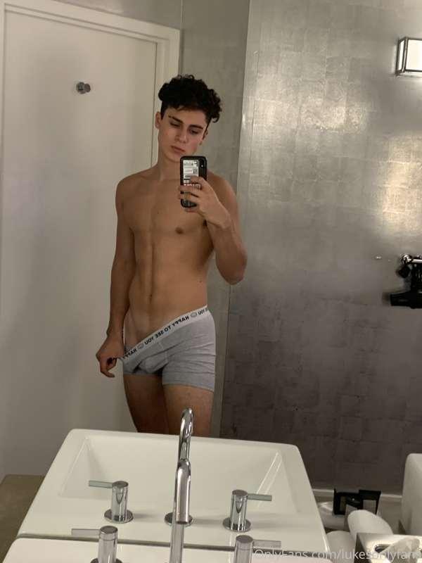 hey ;)