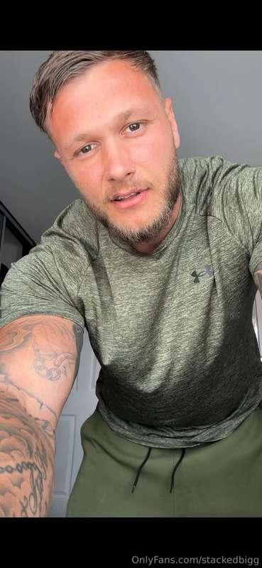 Look back at me while I fuck you from behind 😈