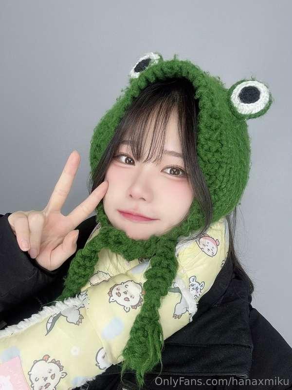 name my hat 🐸😹😹