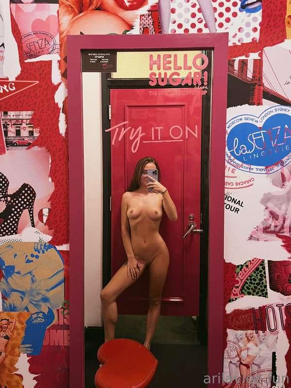 hello from fitting room ❣️