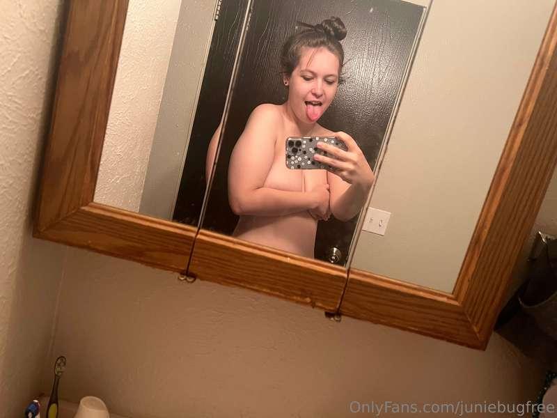 Shower time🥵