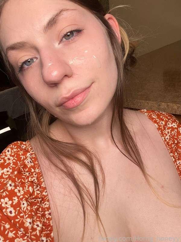 I’ve had some stuff going on recently and haven’t gotten my DM’s much these past 2 weeks. I’m answering them tomorrow and opening customs back up!! Wait times might be a bit longer than usual for them and sexting since I’ve got some queued up request &lt;3 anyway I know y’all aren’t here for an info dump soo Heres a facial!! Lol Muah XOXO