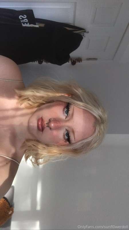 sunfl0werdoll main image