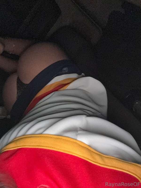 post hockey gameee