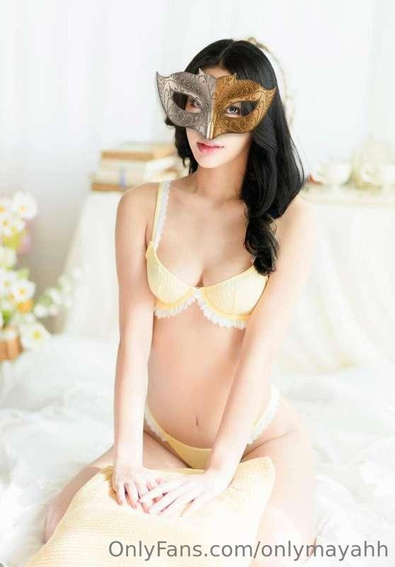 happy & sexy color of the day: yellow 😍