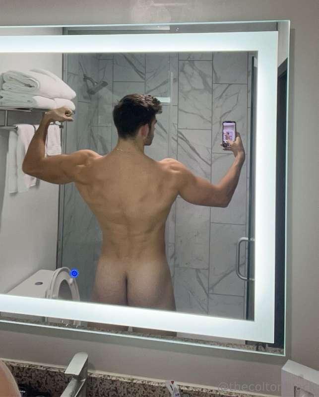 Hotel bathroom shots 🍑