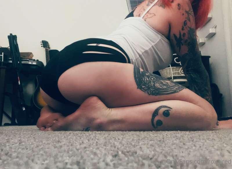 When you’re trying to be sexy but remember you have dirty as..