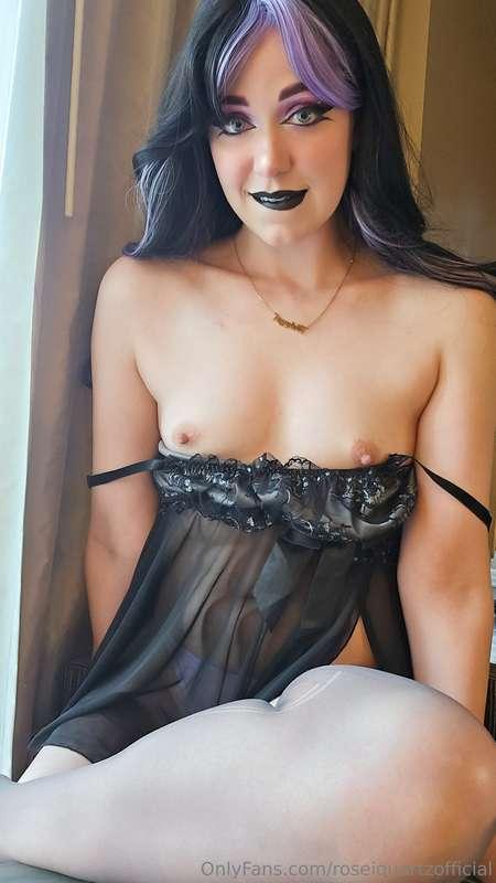 roseiquartzofficial image #3