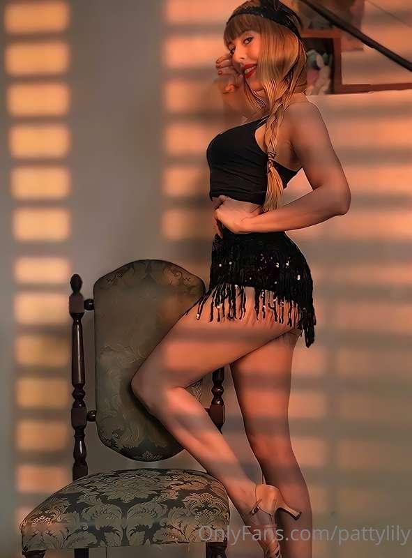 Do you like this burlesque outfit? 😍
