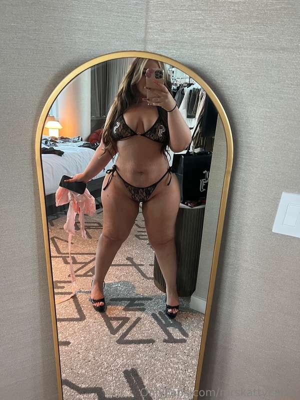 mrskattycakes image #0